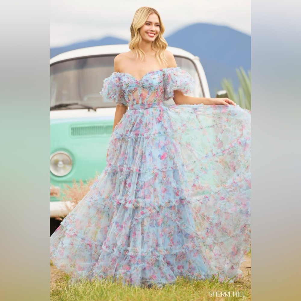 Sheri Hill prom dress size 2, like new